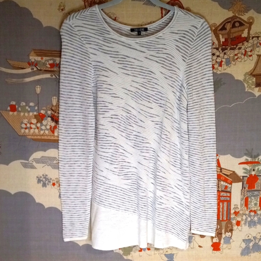 Nic + Zoe Semi-sheer long sleeve top white